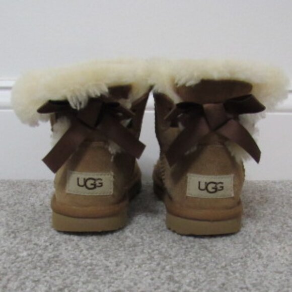 Girl's Ugg Toddler Mini Bailey Bow II Boots 11 - Picture 5 of 6